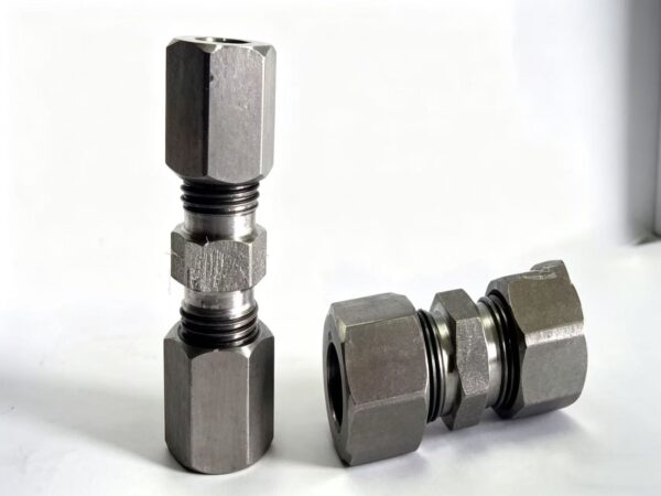Hydraulic Hose Connection For Free Fall Lifeboat Davit