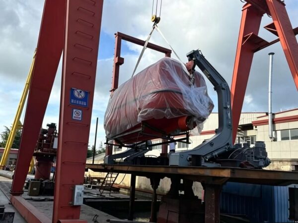40KN Gravity Luffing Arm Type Davit