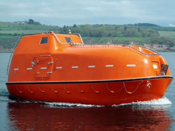 85 Persons of 8.5m ABS approval Fire-proof F.R.P Totally Enclosed Lifeboat
