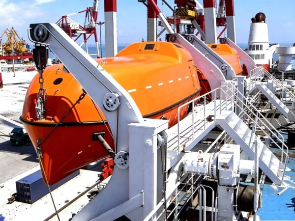 50KN Gravity Luffing Arm Type Davit